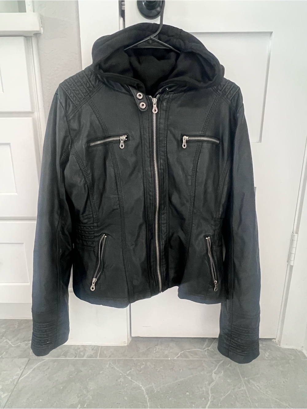 Women’s faux leather jacket w/ removable hood